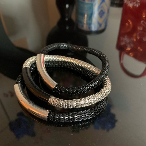 3 black&silver bracelets 🖤🤍 - Picture 5 of 5